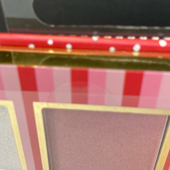 Disney Minnie Mouse Eyeshadow Palette - Picture 7 of 10